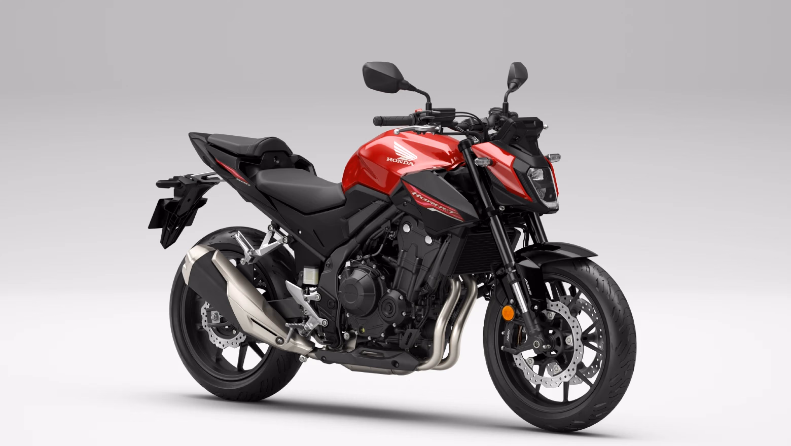 CB500 Hornet - Galeria - diagonal direita dianteira vermelho - 6 de 17